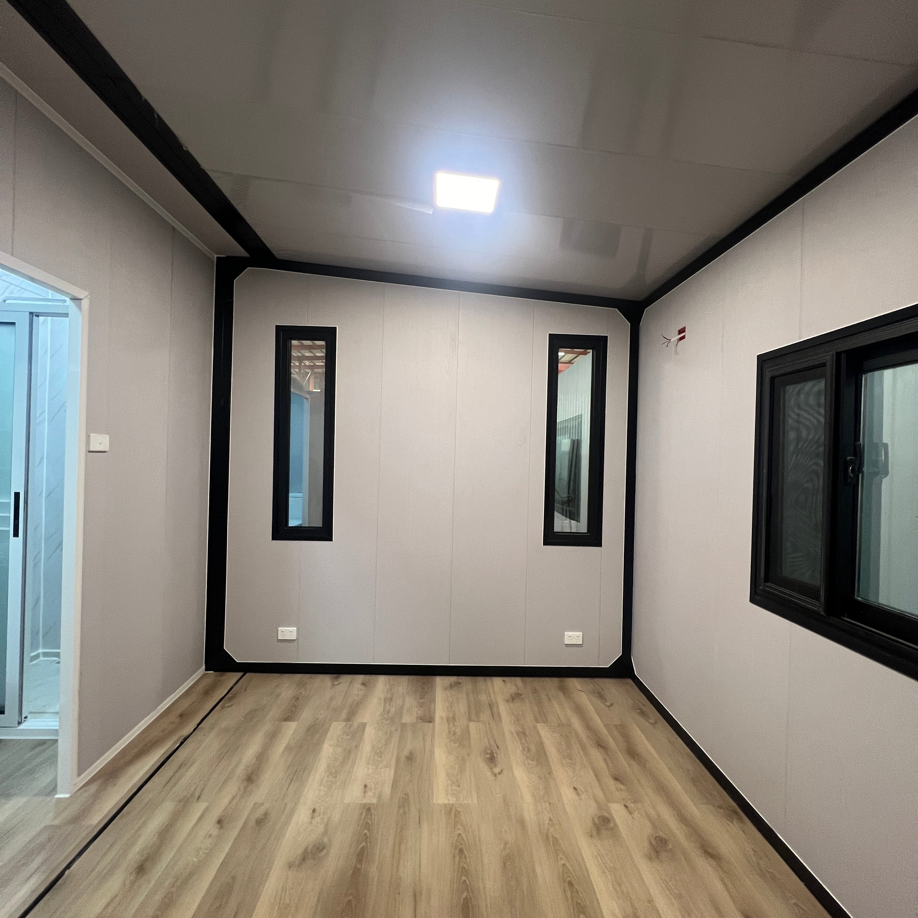 30ft 270 Series Australia Certified with Gable Roof