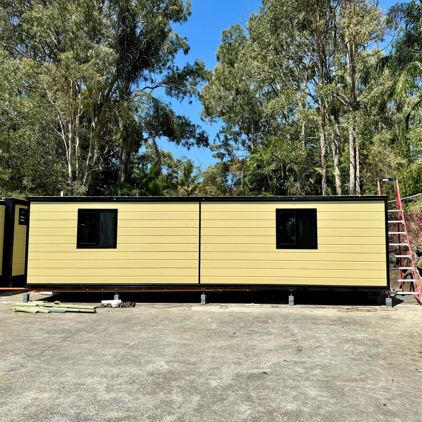 30ft 220 Series